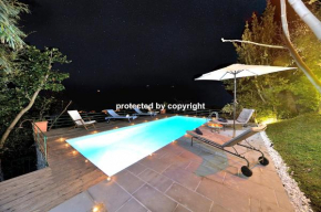 Unique Seaview Retreat